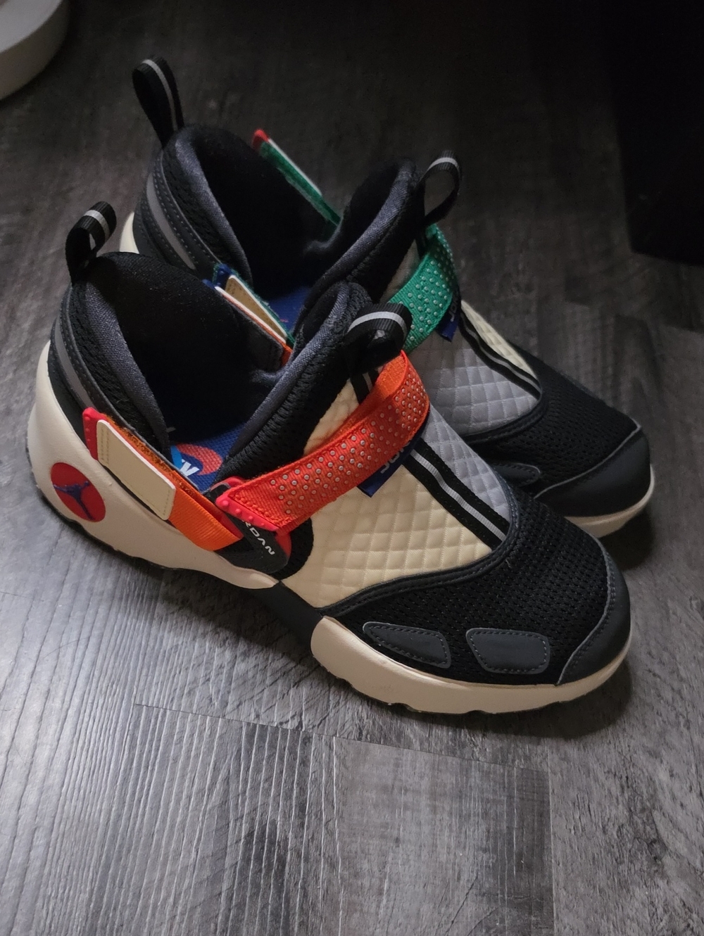 AIR JORDAN TRUNNER LX RARE AIR W SIZE 10